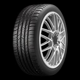 Kumho Crugen HP71 tire, 235/45R19