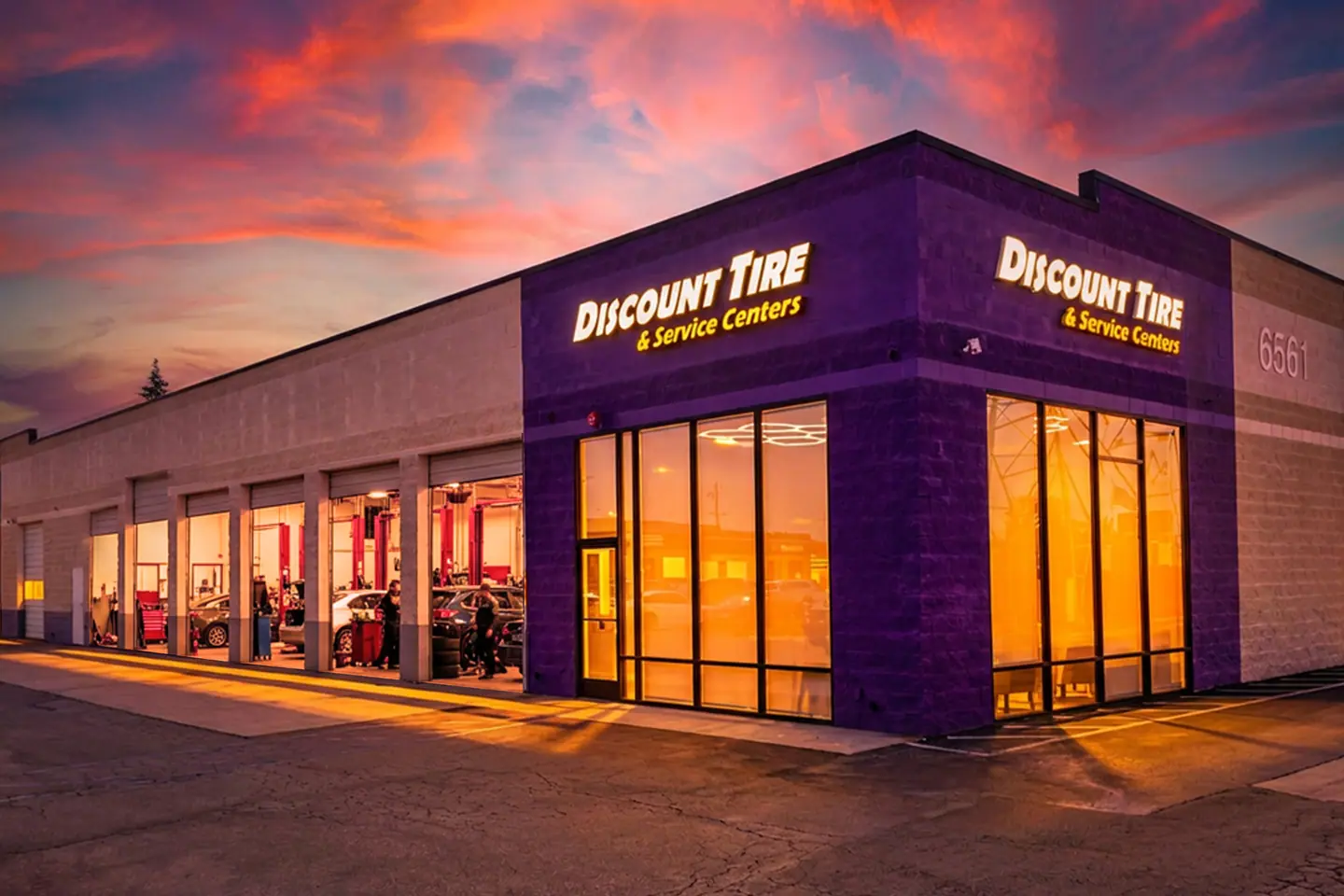 Discount Tire & Service Centers Bakersfield storefront at 6561 White Lane